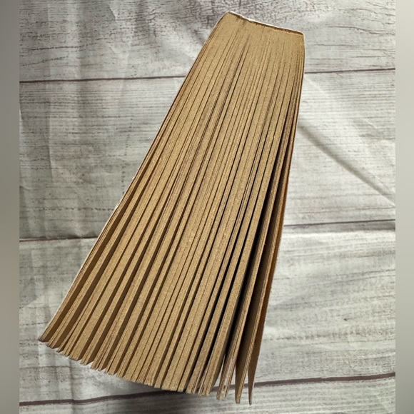 🐬 CLEARANCE ITEM:Daddy’s Little Girl by Mary Higgins Clark Paperback Book - Picture 4 of 10